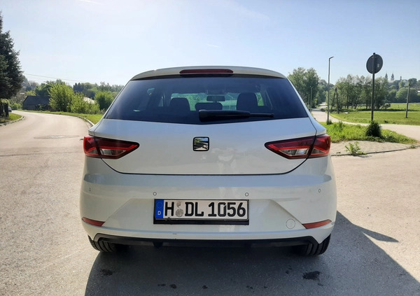 Seat Leon cena 41900 przebieg: 207000, rok produkcji 2017 z Słomniki małe 301